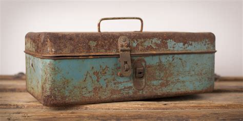 refinish an old metal tool box|old rusty metal toolbox.